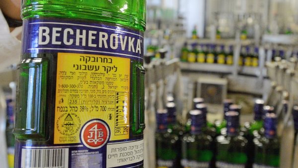 Nová košer Becherovka