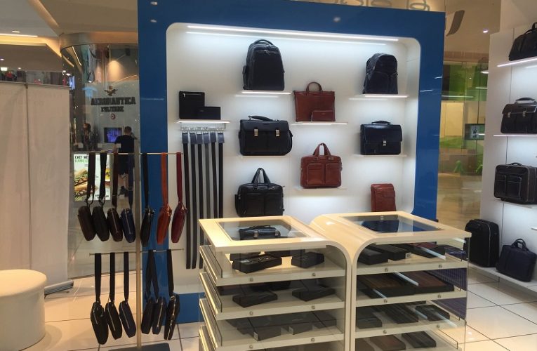 Centrum Černý Most otevřelo první český butik s luxusními zavazadly Piquadro