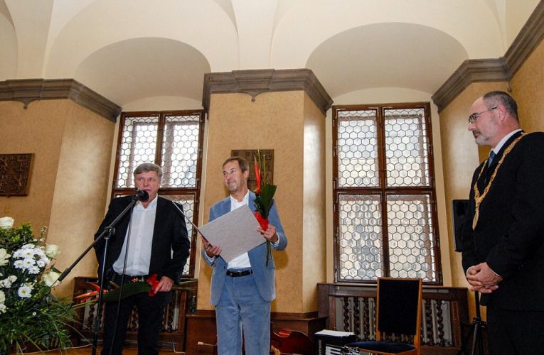 Město Plzeň dalo včera čestné občanství sládkovi plzeňského pivovaru Ivo Hlaváčkovi