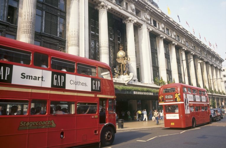 Jaké inovace pro své zákazníky připravily londýnské obchodní domy? Díl 1. – Harrods a Selfridges