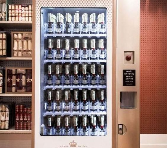 První prodejní automat na šampaňské na světě nabízel značku Moët & Chandon