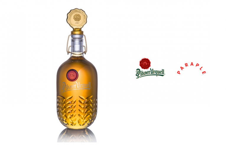 Pilsner Urquell představil letošní prémiovou kolekci aukčních designových lahví