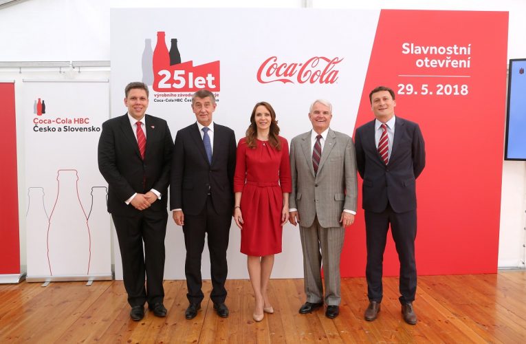 Coca-Cola slaví 25 let výroby v ČR významnou investicí