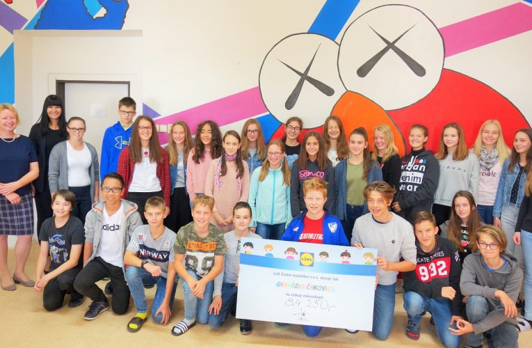 Gymnázium Čakovice získalo od Lidlu  84 250 korun