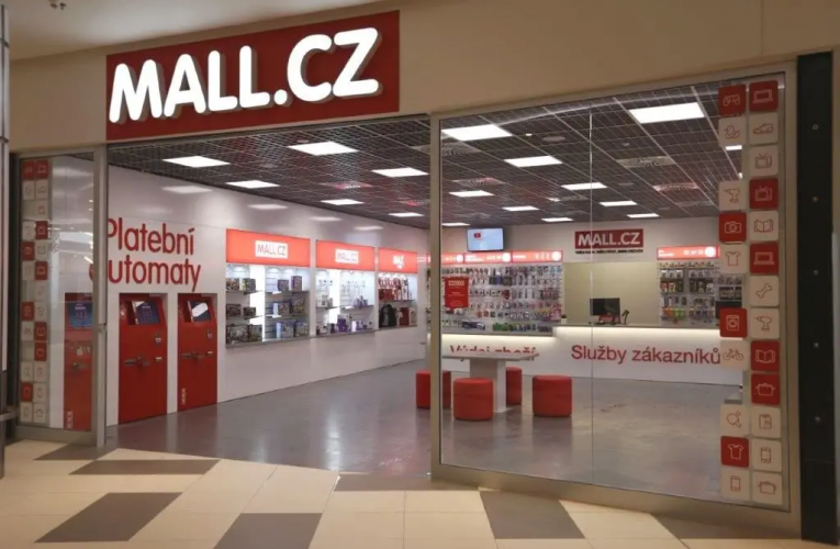 Na MALL.cz kvůli šití roušek raketově vzrostl prodej šicích strojů