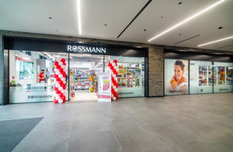 Drogerie ROSSMANN míří do designových prostor kancelářských budov Churchill
