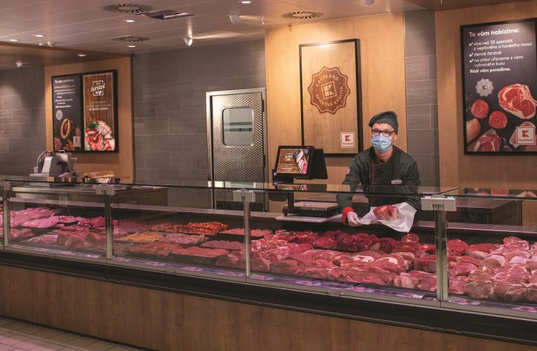 Kaufland zavádí nový způsob balení masa na pultech