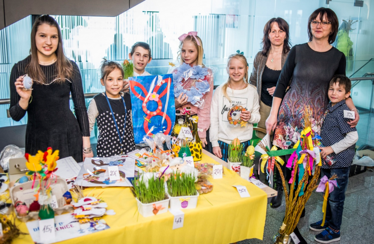 Velikonoční dekorace a dárky od dětí z domovů udělaly radost po celé republice