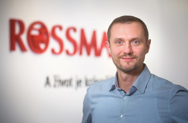 Novým jednatelem společnosti ROSSMANN ČR byl jmenován Karol Jakubek