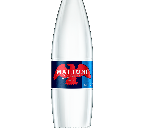 Kampaň Mattoni představuje vratnou skleněnou  lahev o objemu 1 litr