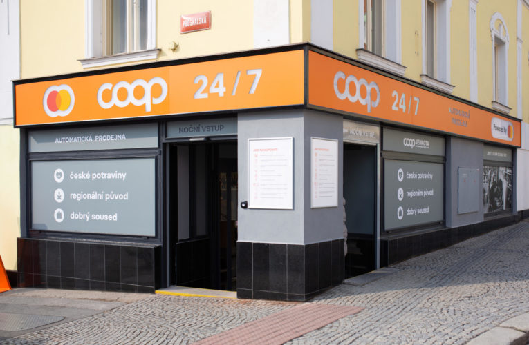COOP otevřel ve Strakonicích první automatickou prodejnu v ČR