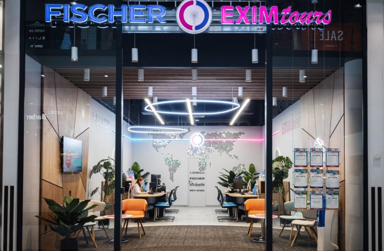 MORIS design realizoval novou pobočku CK Fischer a EXIM tours v OC Nový Smíchov