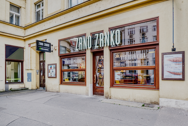 Oblíbená pekařská kavárna ZRNO ZRNKO na nové adrese: Ke stávajícím pěti prodejnám přibyla další v Dejvicích