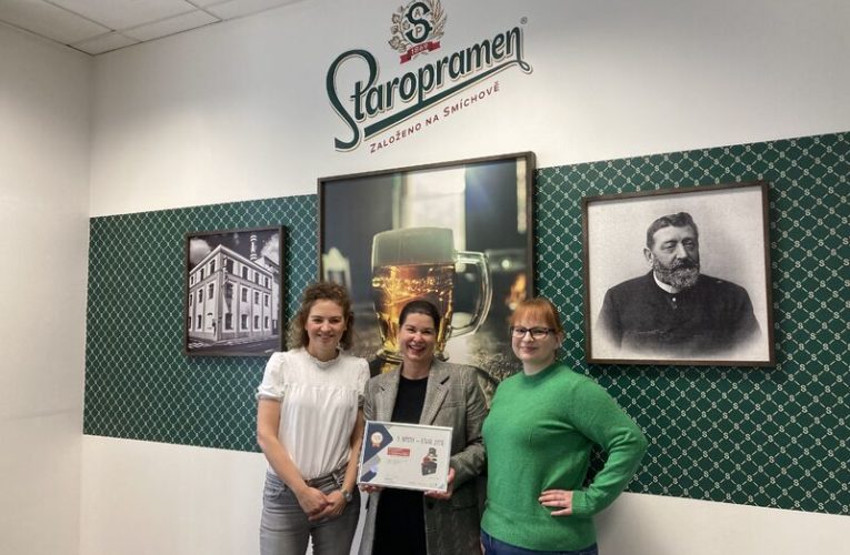 Předávání ocenění v soutěži POP STAR ve Staropramenu za měsíc únor