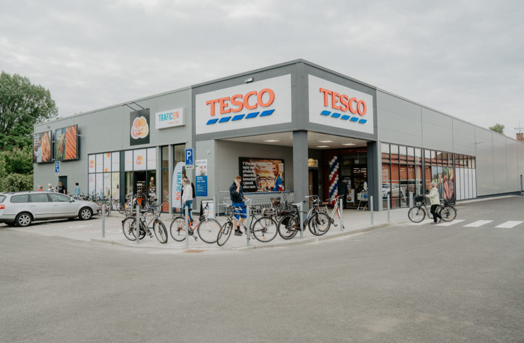 Tesco otvírá supermarket v Uherském Ostrohu