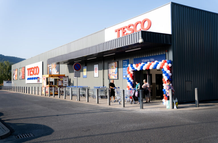 Tesco v Klášterci nad Ohří znovu otevřeno