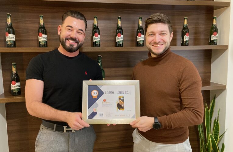 Vítěz P.O.P. Star 8/2025: Shelfstopper Proud obrátil proud a zvítězil mezi srpnovými shop in shopy