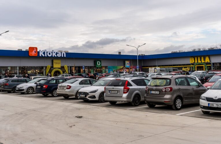Moderní retail a odpovědný development: v Uničově vzniklo nové obchodní centrum Klokan