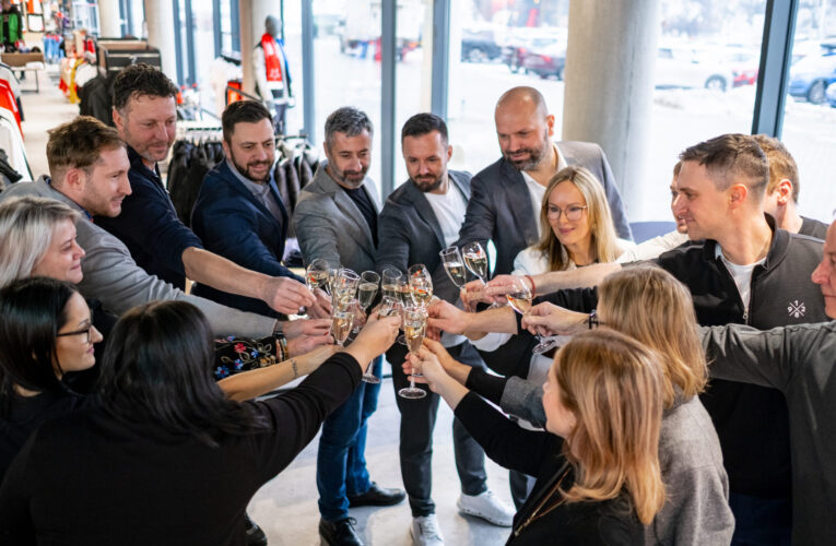 CZ Top Shop 11/2025 – Fanshop SK Slavia, Praha